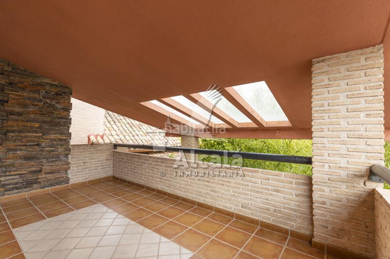 Foto 84121664-d0db-4594-a751-ec48fe06ee57. House with heating parking in Campo Real