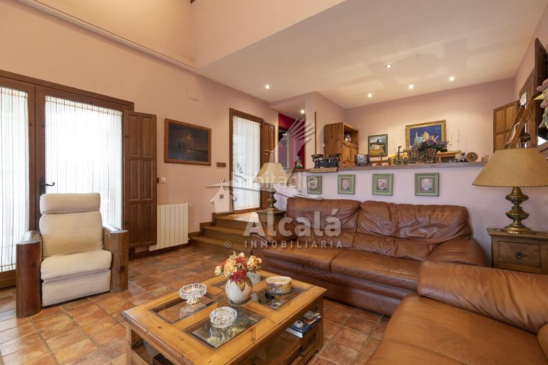 Foto 8f3e5362-8310-4e39-90e2-5271097ef563. House with heating parking in Campo Real