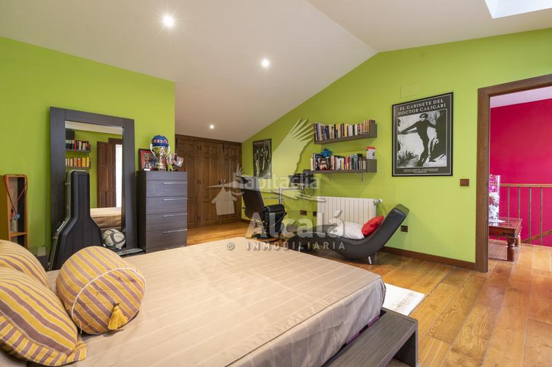 Foto 91918630-b2bc-40bd-b880-bb0fb7654492. House with heating parking in Campo Real