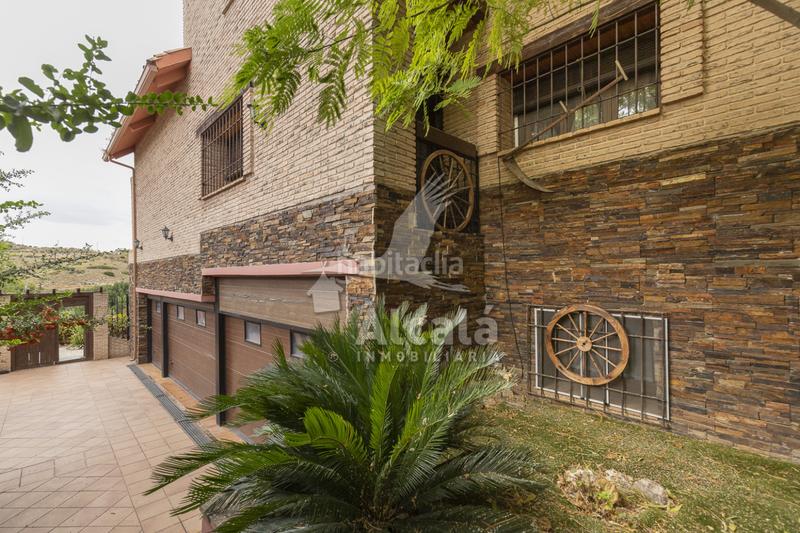 Foto a05a7ebb-6999-420b-8c0f-efe6674666ee. House with heating parking in Campo Real