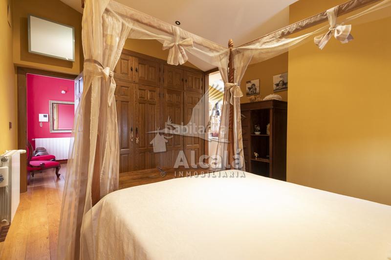 Foto b4fc94e9-e954-4fd4-80a0-919bf4d24812. House with heating parking in Campo Real