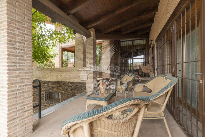 Foto b5c4e549-ea9b-408f-8ecc-4864fa75ec61. House with heating parking in Campo Real