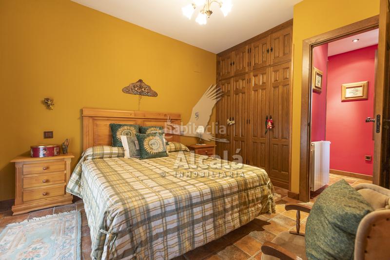 Foto bdc3d12b-0403-4492-a3fa-230a35f49239. House with heating parking in Campo Real