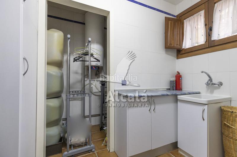 Foto c05e6665-1763-469d-873d-e7768f21c0e0. House with heating parking in Campo Real