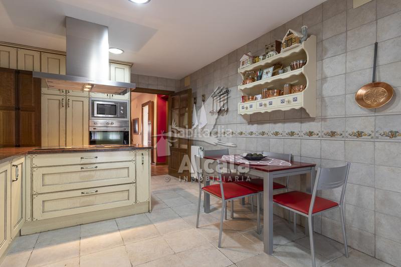 Foto c97d6856-dc67-4674-9511-a5d0235a6a13. House with heating parking in Campo Real