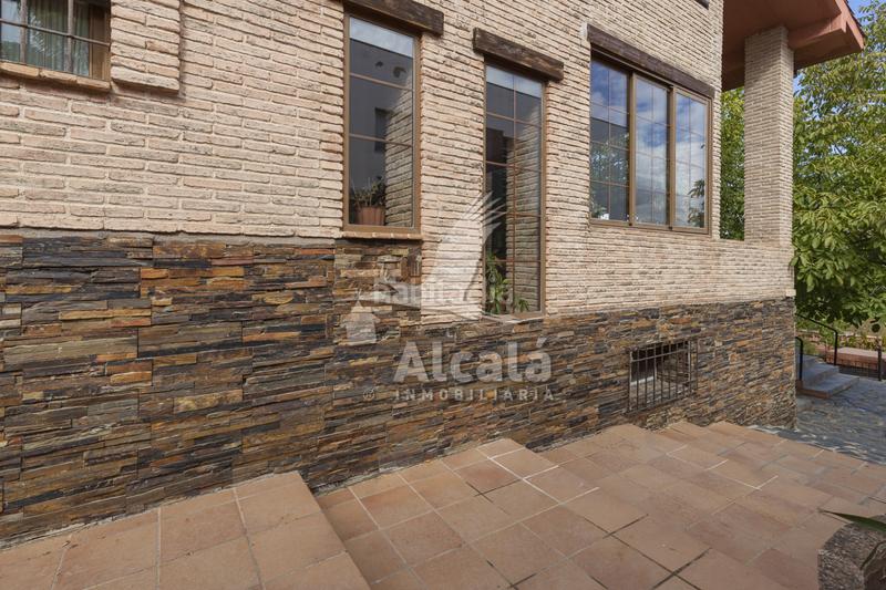 Foto cb8c3d43-6ce9-4a4a-91a8-66a8c098884b. House with heating parking in Campo Real