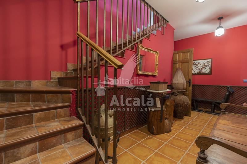 Foto d182bf12-42dd-4a95-90ba-8efd69b72e48. House with heating parking in Campo Real