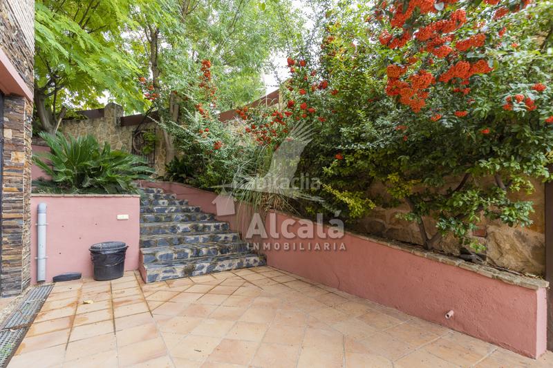 Foto e17f51bd-1e5f-4582-8761-4c0ace793281. House with heating parking in Campo Real