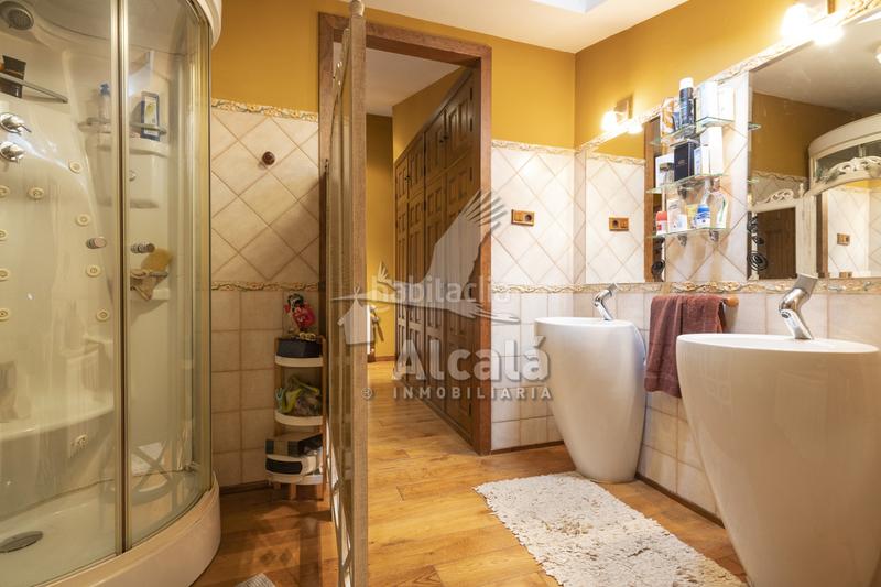 Foto e558531c-9860-4459-811f-669c88aece70. House with heating parking in Campo Real