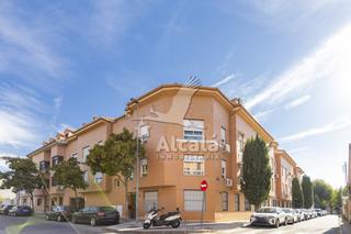 Appartement à Ayuntamiento - Avenida Siglo XXI. Duplex en el centro de azuqueca