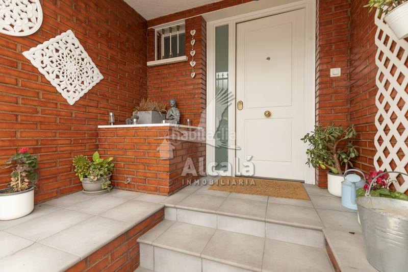 Foto 325b7a55-452c-4bad-9575-b1f7114def32. Casa adossada amb calefacció aparcament piscina a Meco