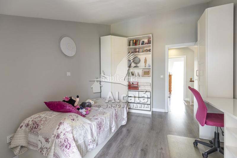 Foto 357815a1-59bb-47dc-ac8d-d25b75d171b5. Casa adossada amb calefacció aparcament piscina a Meco