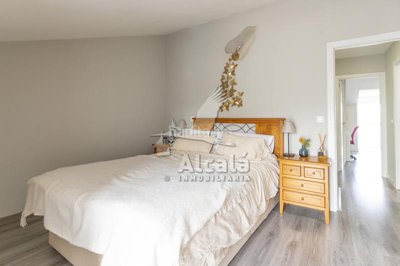 Foto b21e7b59-5586-418e-9bc9-fe07d2d84251. Casa adossada amb calefacció aparcament piscina a Meco