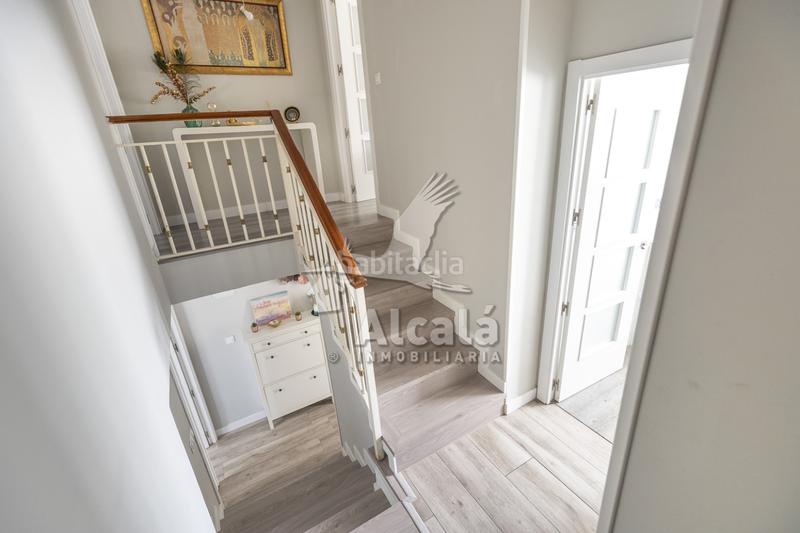 Foto b2da8f6c-19a5-4ba1-8cc7-4669d40a6358. Casa adossada amb calefacció aparcament piscina a Meco