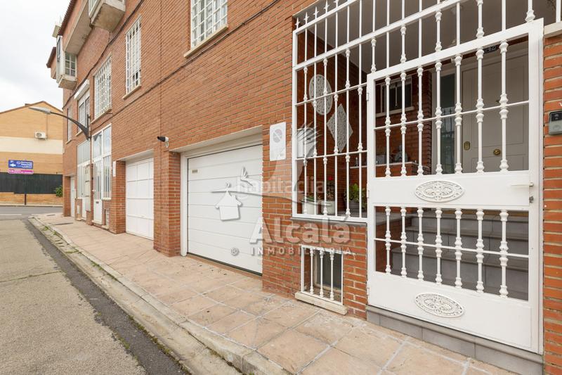 Foto ffeb94a3-f598-43b4-88e9-a325e7e3af89. Casa adossada amb calefacció aparcament piscina a Meco