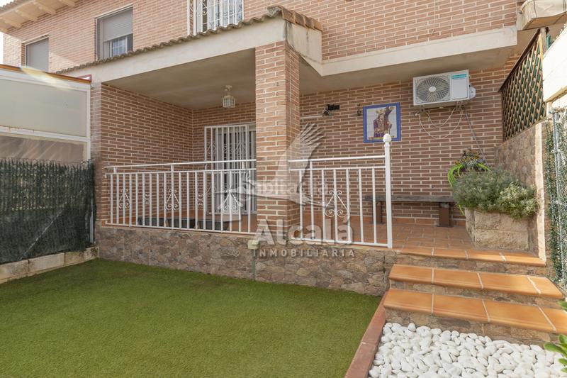 Foto 2dbbad30-8442-4735-97e2-42300b535c98. Casa adosada acogedor chalet adosado en Galápagos