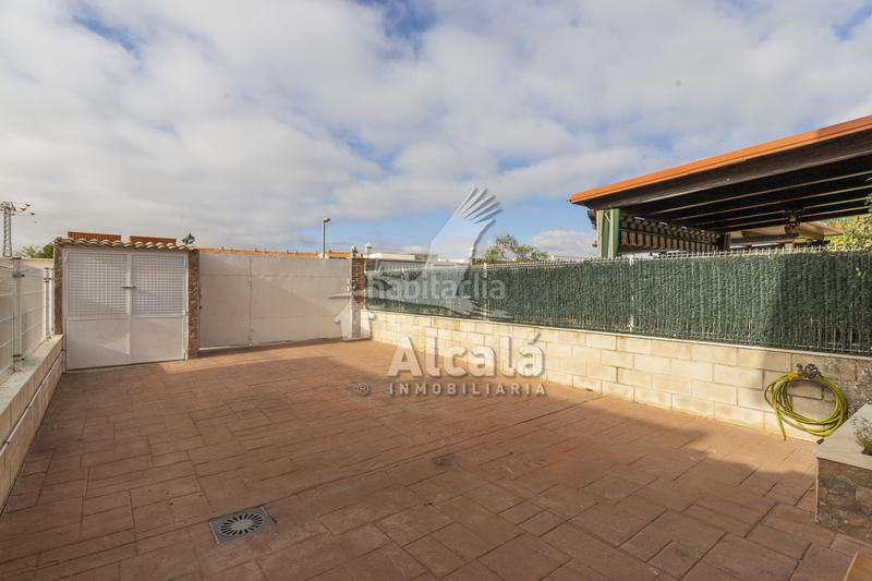 Foto 32f85316-2d7b-4538-a7e6-acd8c448d94a. Casa adosada acogedor chalet adosado en Galápagos