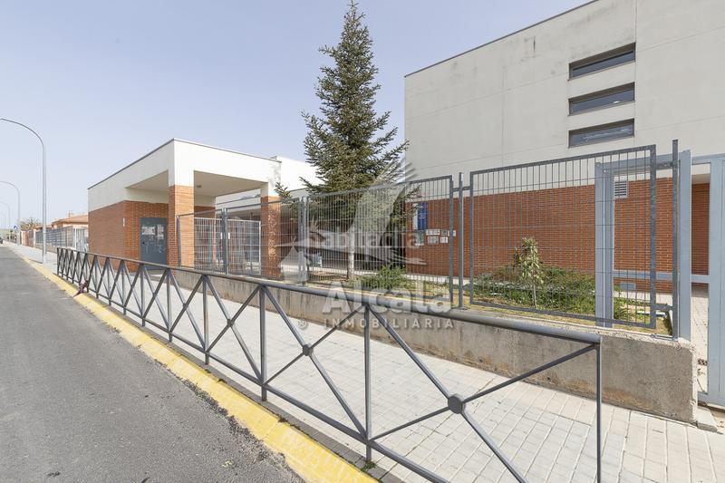 Foto be2b5208-bbb4-42a9-923b-8fcc611a6007. Casa adosada acogedor chalet adosado en Galápagos