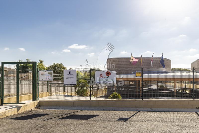 Foto d7fa9c50-b491-48ee-ae0b-81482d9376b8. Casa adosada acogedor chalet adosado en Galápagos