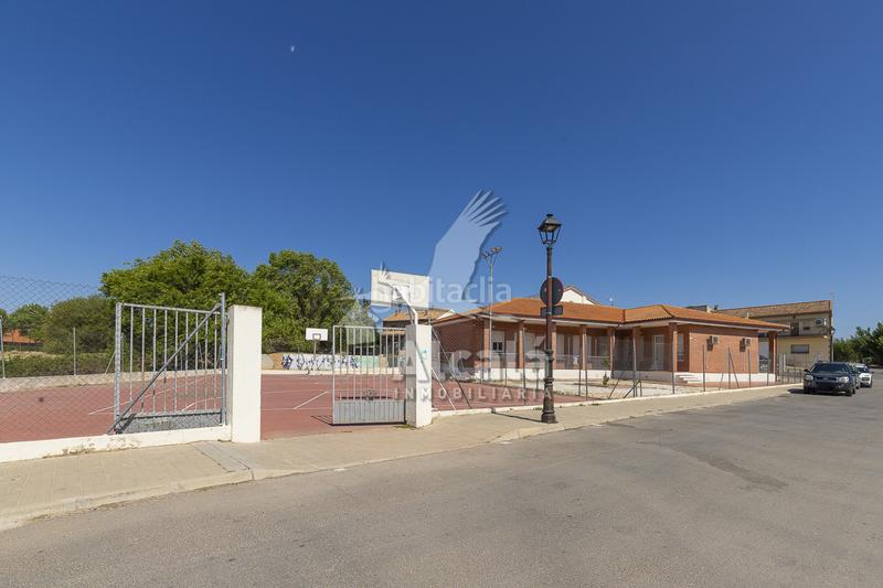 Foto d81ce7b0-e6d4-4bb3-b36d-a8562a54ef8d. Casa adosada acogedor chalet adosado en Galápagos