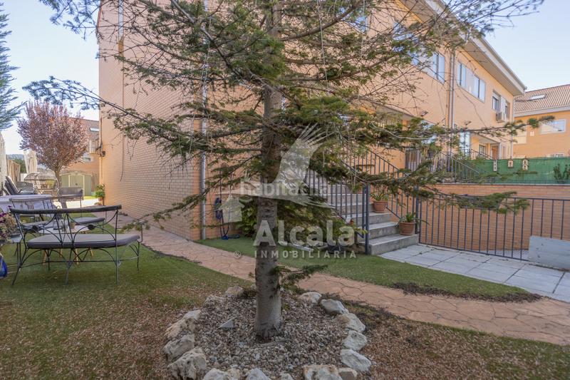 Foto 18e07e8d-b61c-467a-b756-bc37b06b94dd. Casa adossada amb calefacció aparcament piscina a Villalbilla