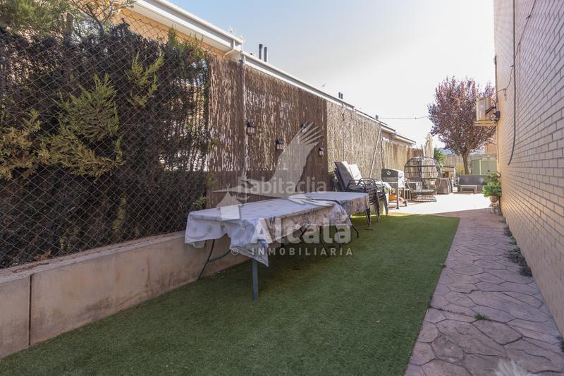 Foto 1f3c44c8-2df8-4530-a9bd-3cc7972a5d79. Casa adossada amb calefacció aparcament piscina a Villalbilla