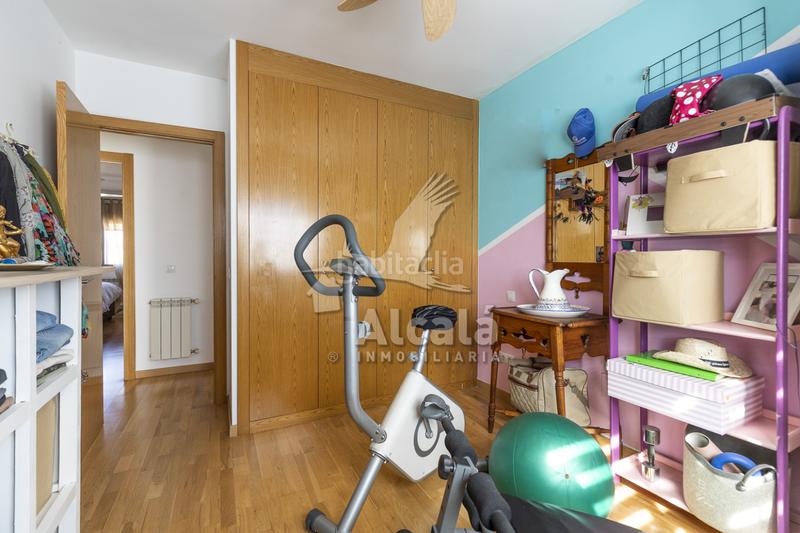 Foto 2063b85d-ee35-4c13-8dd3-c7e19ea71b9d. Casa adossada amb calefacció aparcament piscina a Villalbilla