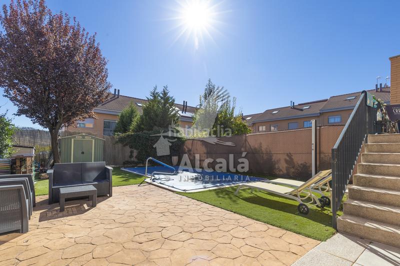 Foto 3216aa6d-947a-4c52-8c43-eb2638875888. Casa adossada amb calefacció aparcament piscina a Villalbilla