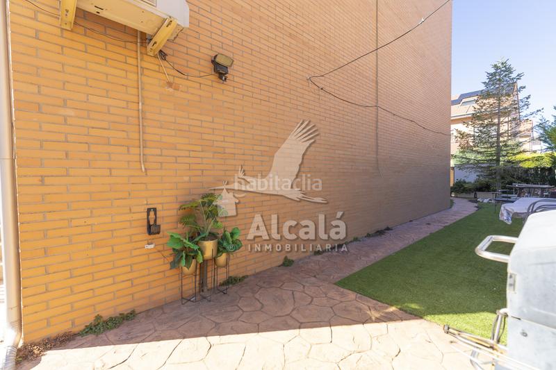 Foto 34eaa668-6469-471f-9683-d6f78952ede5. Casa adossada amb calefacció aparcament piscina a Villalbilla