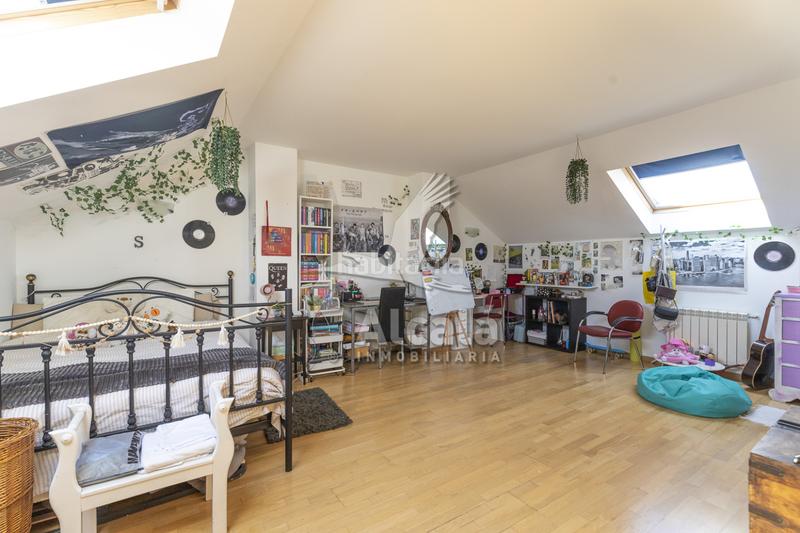 Foto 446027ed-6575-4efa-b311-4190d0a8cf84. Casa adossada amb calefacció aparcament piscina a Villalbilla