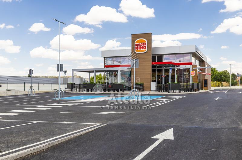 Foto 491cff85-c702-4528-9975-997b8ac79d9b. Casa adossada amb calefacció aparcament piscina a Villalbilla