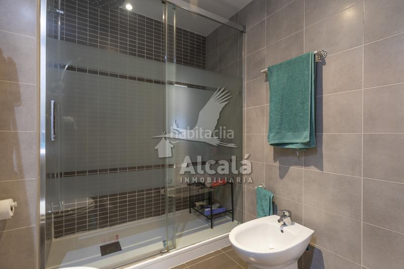 Foto 9a54db0a-3be0-4277-aeb6-b922bd6af63d. Casa adossada amb calefacció aparcament piscina a Villalbilla