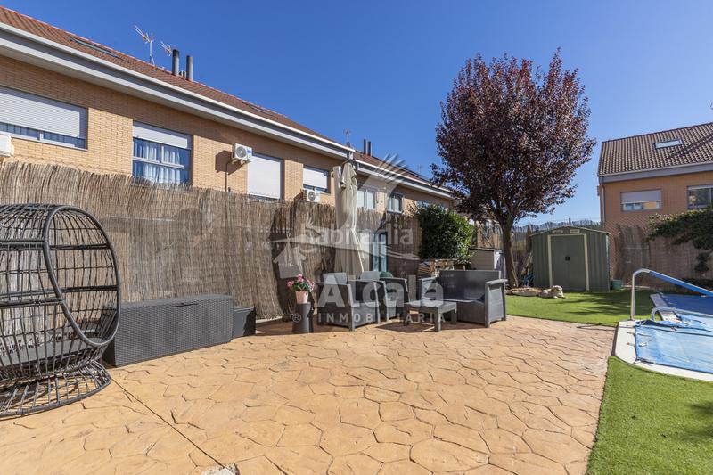 Foto 9a78c3e3-4cfd-45a3-99d4-37cd4ba72b08. Casa adossada amb calefacció aparcament piscina a Villalbilla