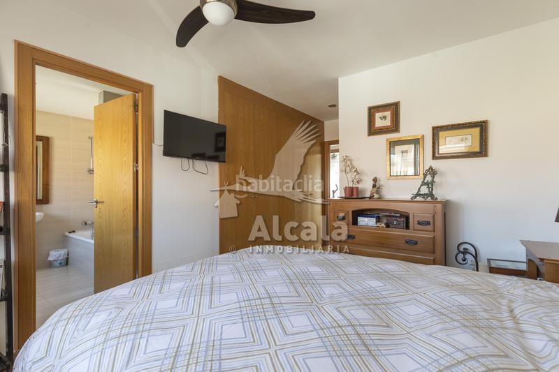 Foto ac772839-fa12-437c-a96b-e734025e6e7b. Casa adossada amb calefacció aparcament piscina a Villalbilla