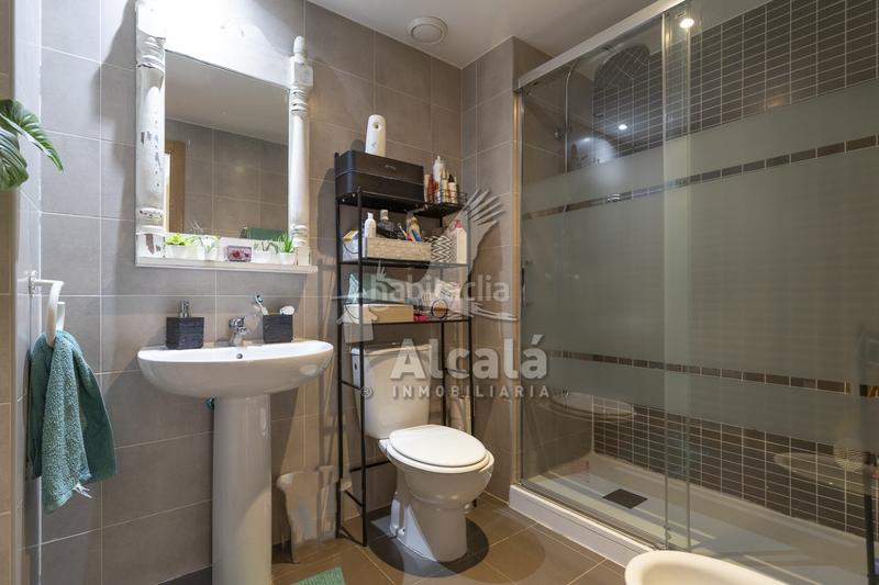 Foto aeb70a31-47ff-47c7-8878-72e184c6e145. Casa adossada amb calefacció aparcament piscina a Villalbilla