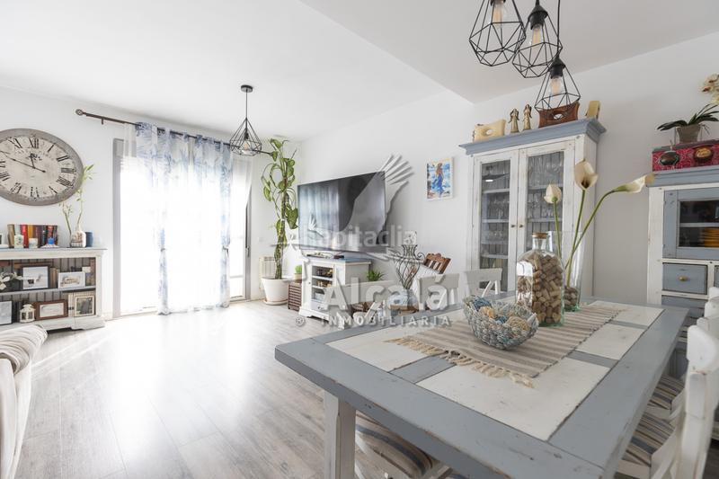 Foto cb213801-1c3b-41ba-8a62-2d6ac0277c1d. Casa adossada amb calefacció aparcament piscina a Villalbilla