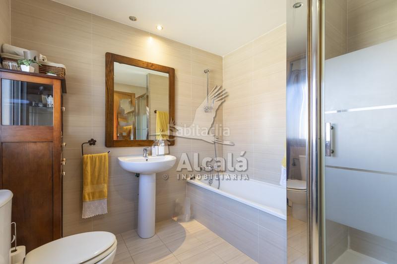 Foto d1d6ae82-1b7b-496d-b802-b467bb8be2d5. Casa adossada amb calefacció aparcament piscina a Villalbilla