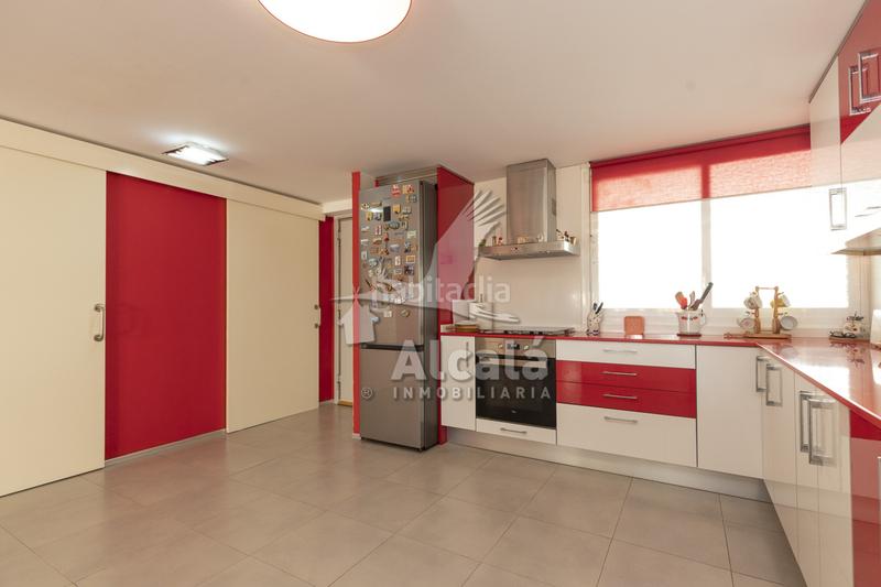 Foto bc86a648-313d-4aa9-a91e-ff42ec7c0ec4. Ático loft dúplex con encanto en Loeches