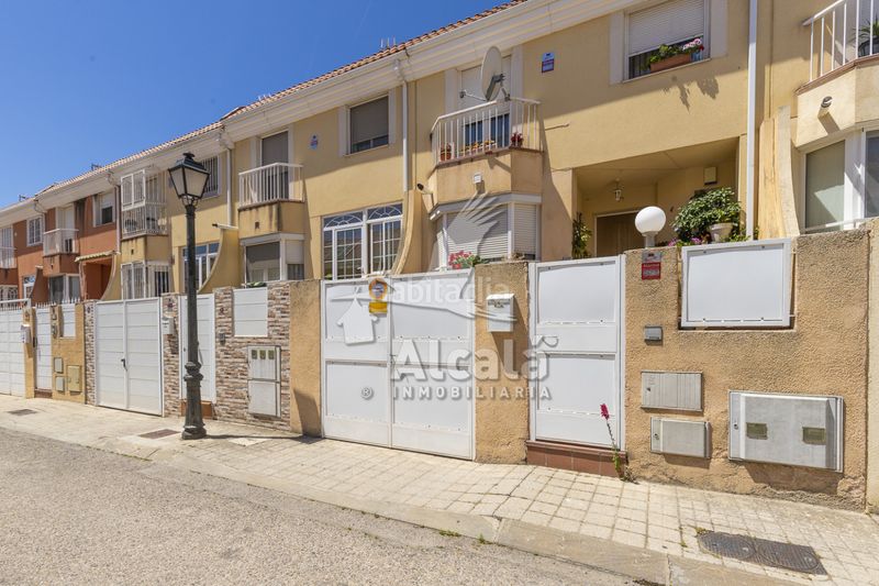 Foto 890a401c-1137-4ef4-a69a-7a3320113064. Casa amb calefacció aparcament a Camarma de Esteruelas