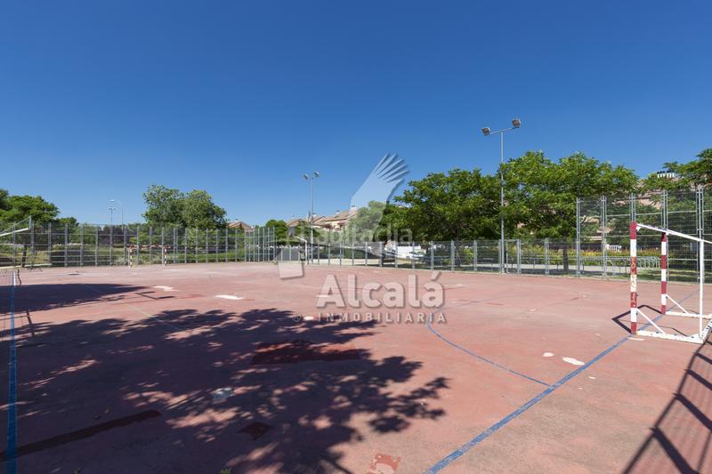 Foto 085200fd-e041-47d3-938d-5b53e5e32108. Pis amb calefacció aparcament piscina a Los Hueros Villalbilla