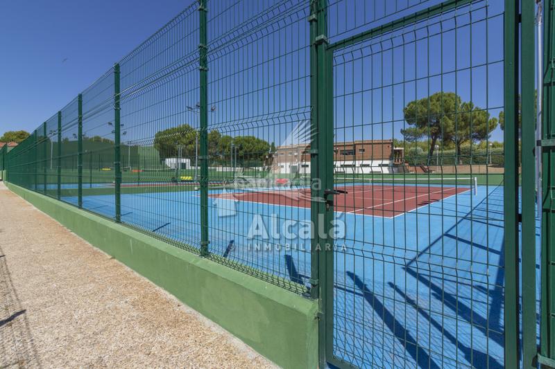 Foto 9aceb297-983d-4a15-8899-5eb6172d7ea5. Pis amb calefacció aparcament piscina a Los Hueros Villalbilla