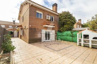 Maison jumelée à Ciudad Vieja. Quieres una vivienda cómoda y sostenible?