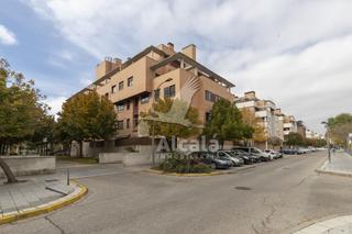 Pis a La Paloma-Asfain. Increible totalmente  exterior en la mejor zona  de azuqueca