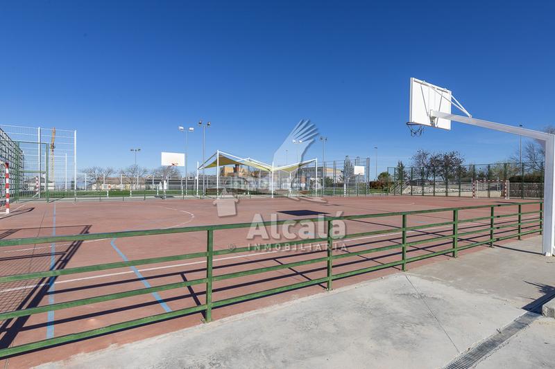 Foto 69f92835-c770-4e4d-bbd1-5d76eb42a33f. Etagenwohnung mit heizung parking in Villalbilla pueblo Villalbilla