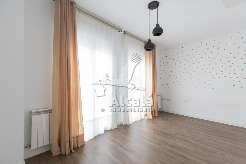 Foto d7cea3f7-57cc-45b8-b72a-a29854409d4b. Etagenwohnung mit heizung parking in Villalbilla pueblo Villalbilla