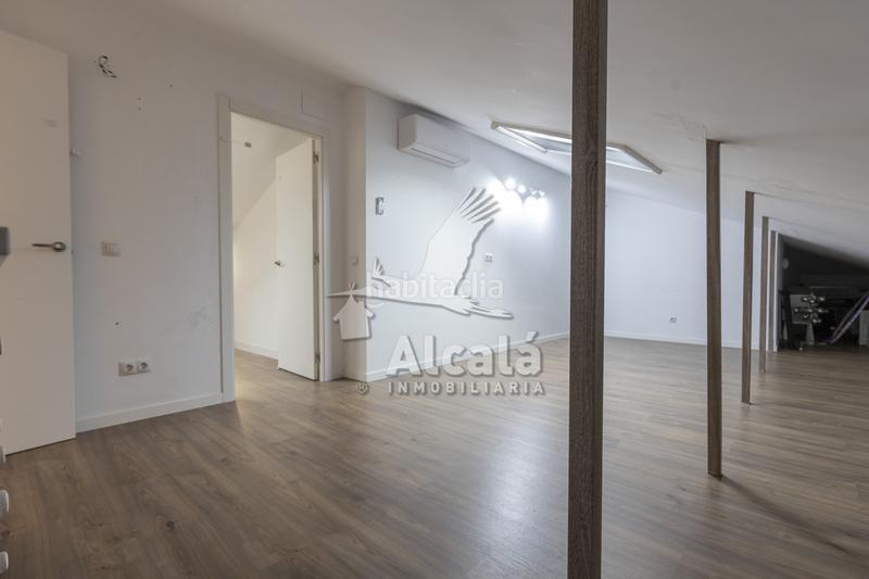 Foto f418f619-b9f8-4b72-bdf0-e5a9e7f540db. Etagenwohnung mit heizung parking in Villalbilla pueblo Villalbilla