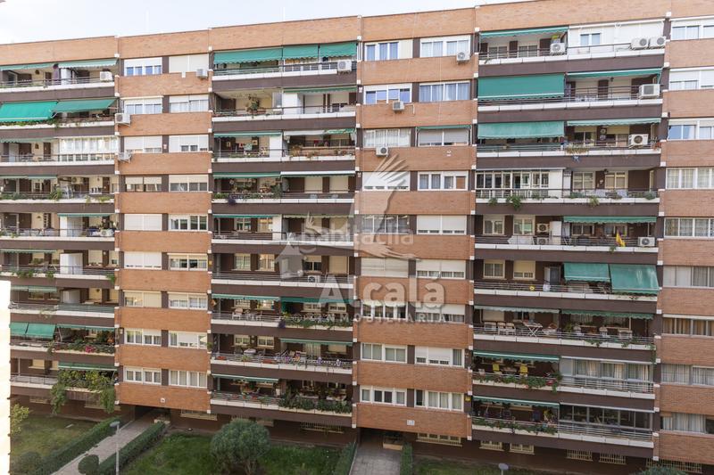 Foto 0d713c54-989f-4601-89c9-65b70b05577a. Appartamento con riscaldamento parcheggio in Caballería Española Alcalá de Henares