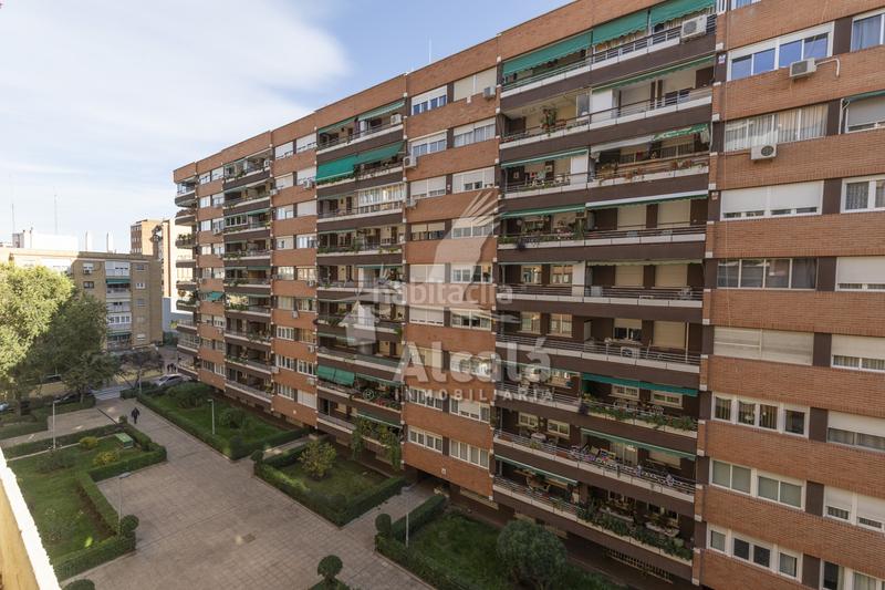 Foto d6cbc452-64ac-49ea-b37e-c9c005712b1d. Appartamento con riscaldamento parcheggio in Caballería Española Alcalá de Henares