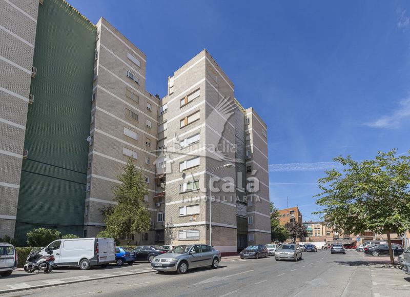 Foto 22f8f15b-fbf7-4a69-88d1-51b1285522d0. Appartamento con riscaldamento in Reyes Católicos Alcalá de Henares