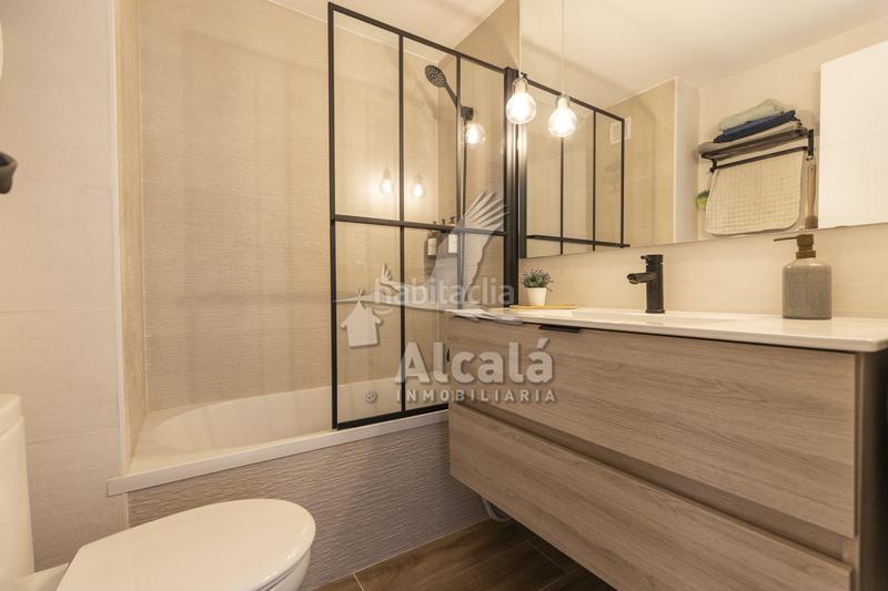 Foto 303c1ea6-8358-4526-889b-18d39e8c1a30. Appartamento con riscaldamento in Reyes Católicos Alcalá de Henares